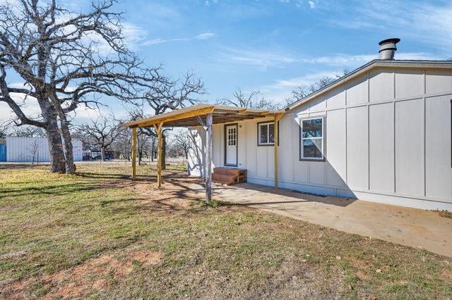 324 Whispering Oaks, Mineral Wells, TX 76067