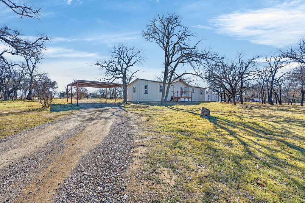 324 Whispering Oaks, Mineral Wells, TX 76067