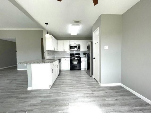 6935 Creek Village Drive, Katy, TX 77449