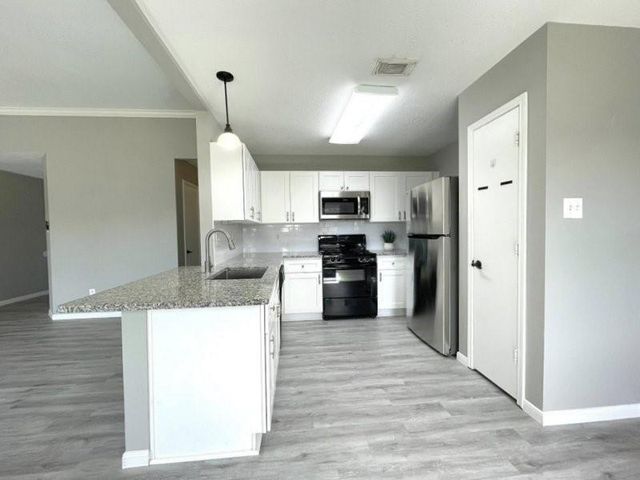 6935 Creek Village Drive, Katy, TX 77449