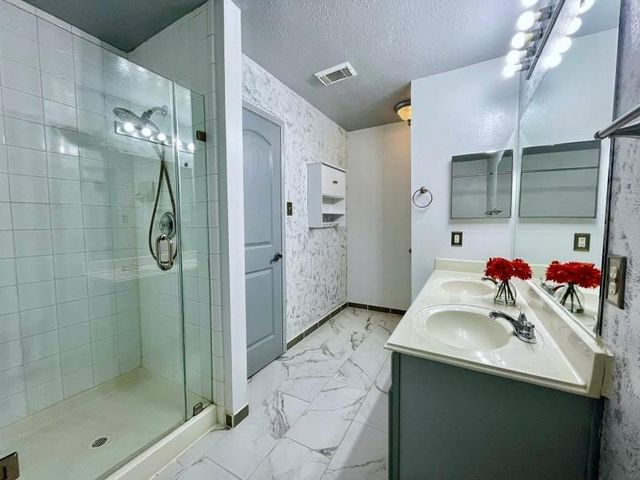 6935 Creek Village Drive, Katy, TX 77449