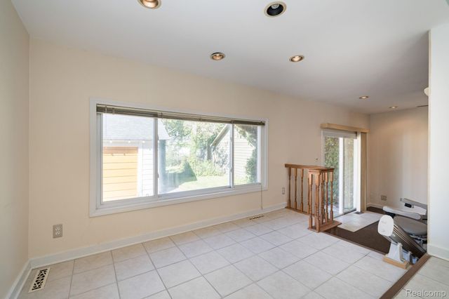 640 S Alexander Avenue, Royal Oak, MI 48067