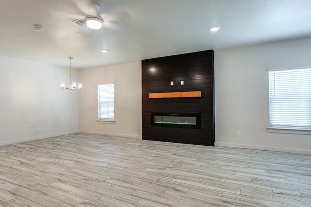 1113 N 7th Street, Wolfforth, TX 79382