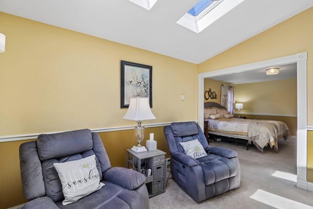 8755 N Pelham PARKWAY, Bayside, WI 53217
