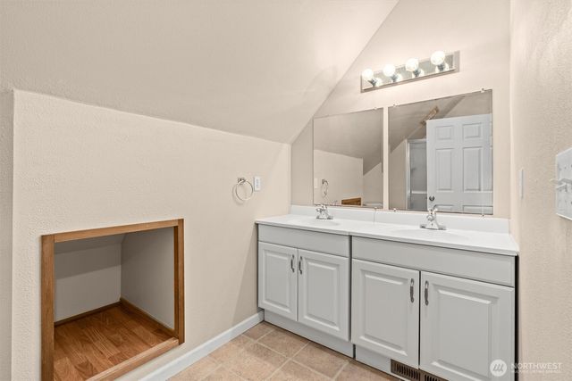 120 W Prairie Loop Road, Elma, WA 98541