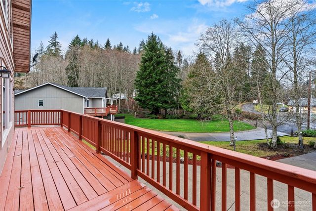 120 W Prairie Loop Road, Elma, WA 98541