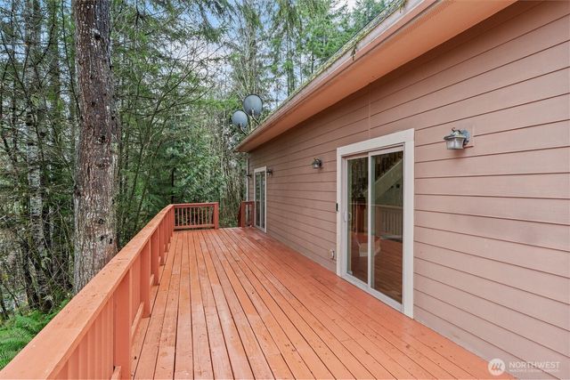 120 W Prairie Loop Road, Elma, WA 98541