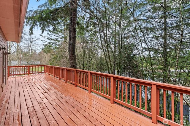 120 W Prairie Loop Road, Elma, WA 98541