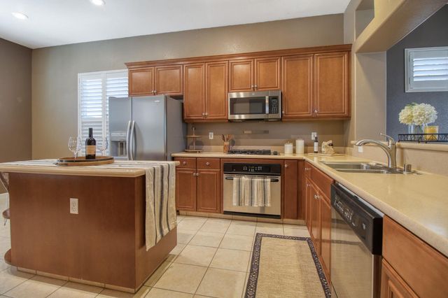 5759 Westchester Cir, Stockton, CA 95219