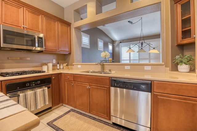 5759 Westchester Cir, Stockton, CA 95219