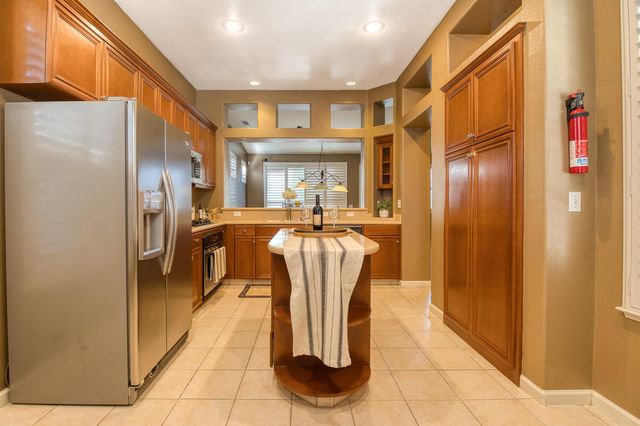 5759 Westchester Cir, Stockton, CA 95219