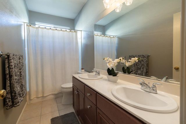 5759 Westchester Cir, Stockton, CA 95219