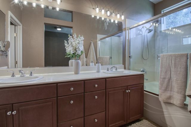 5759 Westchester Cir, Stockton, CA 95219