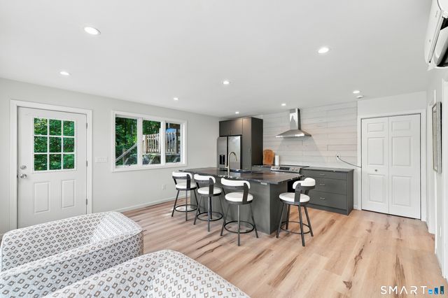51 Bankside Trail, Newtown, CT 06482