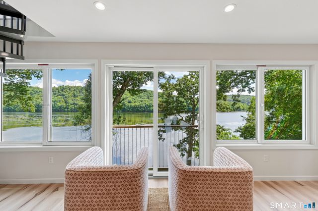 51 Bankside Trail, Newtown, CT 06482