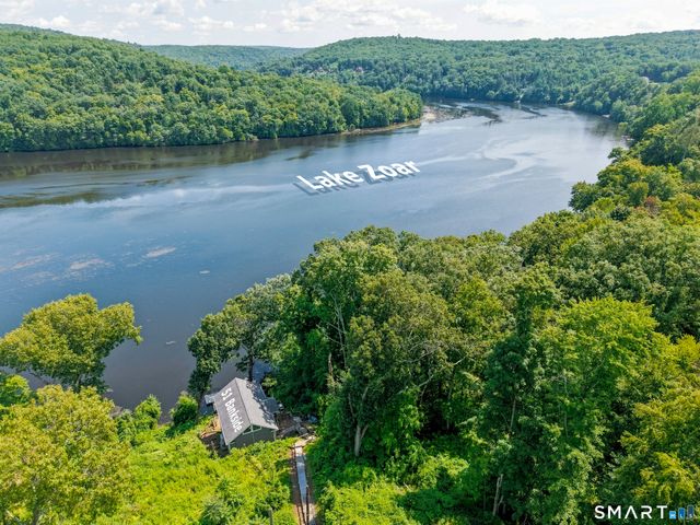 51 Bankside Trail, Newtown, CT 06482