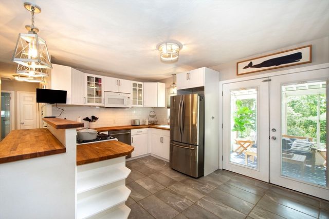 37 Pleasant Street, Pembroke, MA 02359