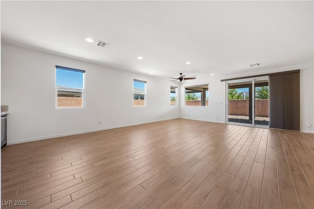 4681 South East Clifftop Drive, Pahrump, NV 89061