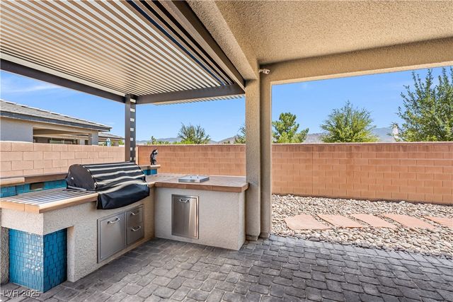 4681 South East Clifftop Drive, Pahrump, NV 89061