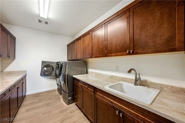 4681 South East Clifftop Drive, Pahrump, NV 89061