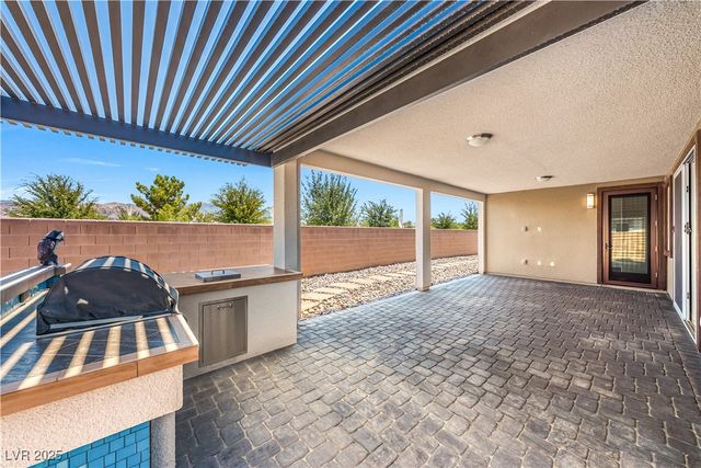 4681 South East Clifftop Drive, Pahrump, NV 89061