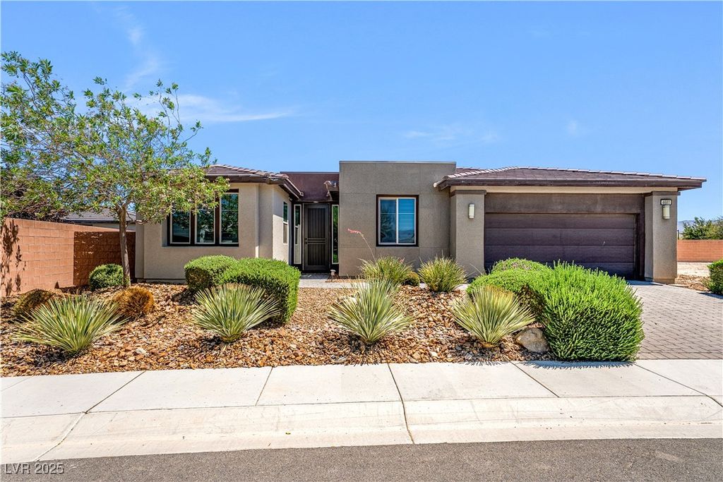 4681 South East Clifftop Drive, Pahrump, NV 89061