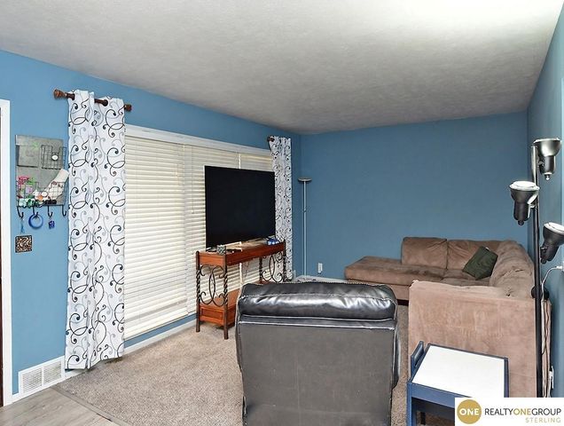 2109 S 123 Avenue, Omaha, NE 68144
