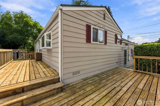 10454 2nd Avenue S, Seattle, WA 98168