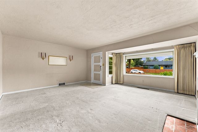 10454 2nd Avenue S, Seattle, WA 98168