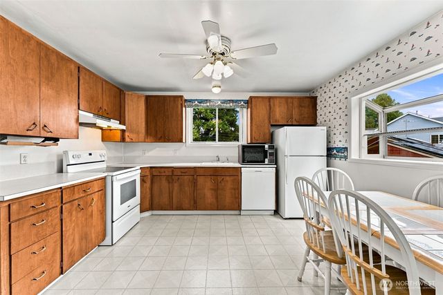 10454 2nd Avenue S, Seattle, WA 98168