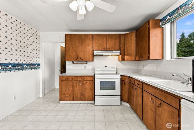 10454 2nd Avenue S, Seattle, WA 98168