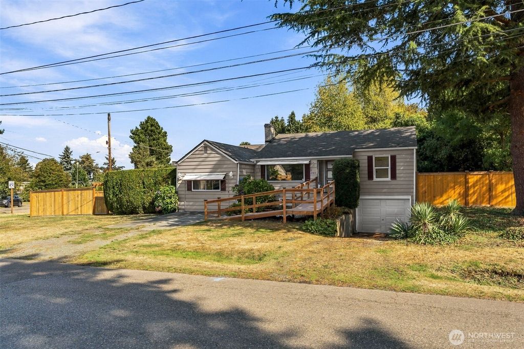 10454 2nd Avenue S, Seattle, WA 98168