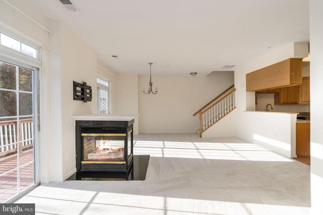 1825 CEDAR COVE WAY #201, Woodbridge, VA 22191
