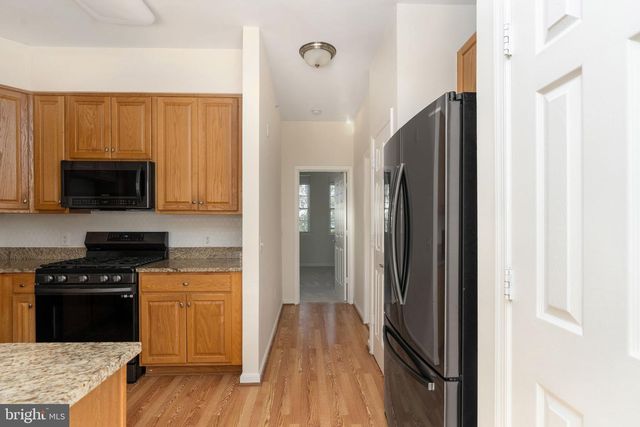 1825 CEDAR COVE WAY #201, Woodbridge, VA 22191