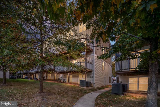 1825 CEDAR COVE WAY #201, Woodbridge, VA 22191