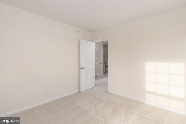 1825 CEDAR COVE WAY #201, Woodbridge, VA 22191