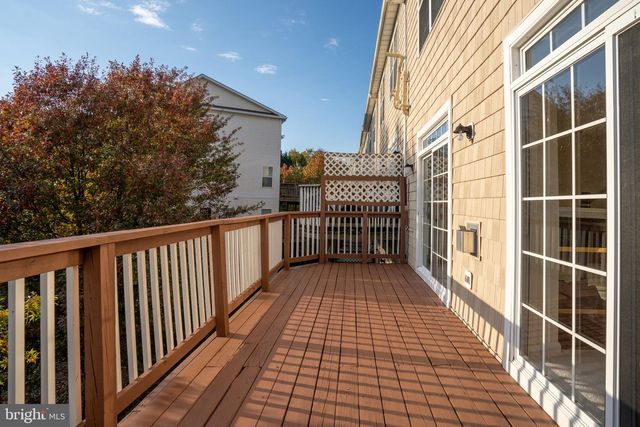 1825 CEDAR COVE WAY #201, Woodbridge, VA 22191