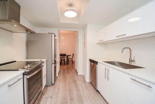 666 N Eldridge Parkway, Houston, TX 77079