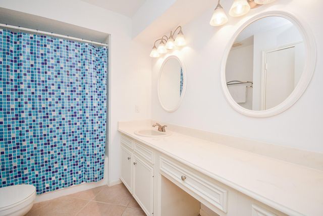 666 N Eldridge Parkway, Houston, TX 77079