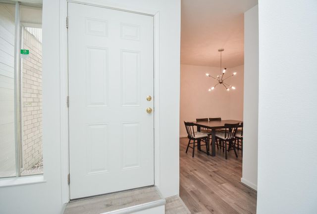 666 N Eldridge Parkway, Houston, TX 77079