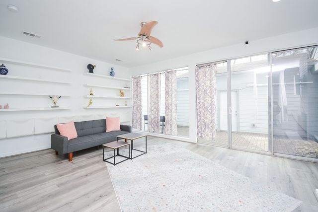 666 N Eldridge Parkway, Houston, TX 77079