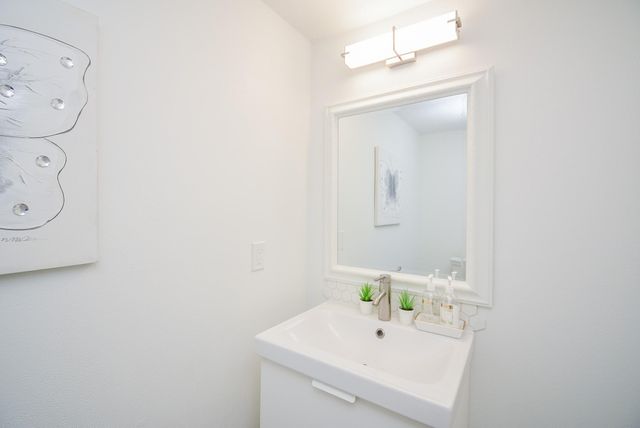 666 N Eldridge Parkway, Houston, TX 77079