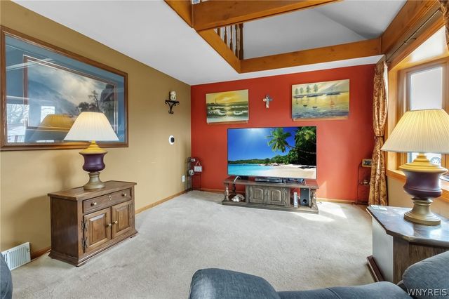 876 Pioneer Drive, North Tonawanda, NY 14120