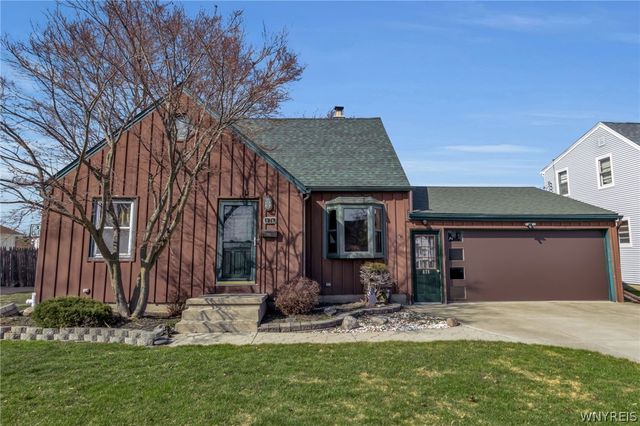 876 Pioneer Drive, North Tonawanda, NY 14120