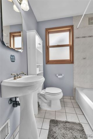 876 Pioneer Drive, North Tonawanda, NY 14120