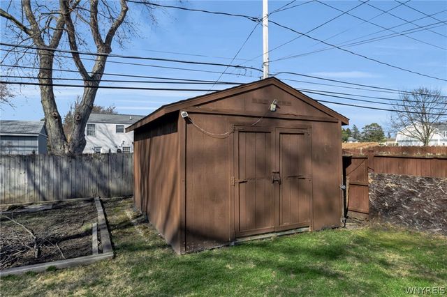 876 Pioneer Drive, North Tonawanda, NY 14120