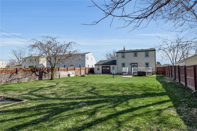 876 Pioneer Drive, North Tonawanda, NY 14120