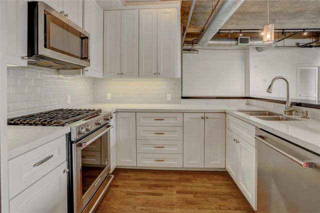 204 Travis Street 4D, Houston, TX 77002