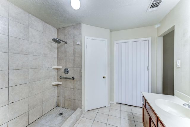 10015 Enchanted Stone Drive, Houston, TX 77070