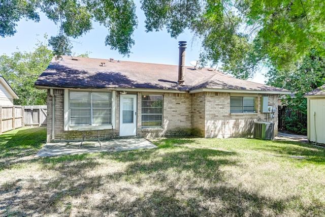 10015 Enchanted Stone Drive, Houston, TX 77070